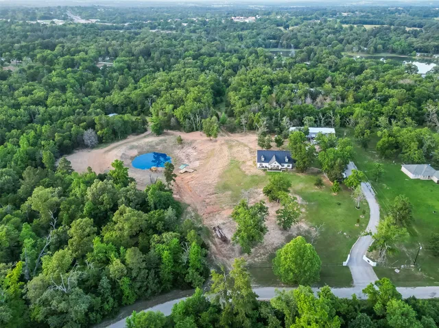 $699,000 | 740 Bridget Avenue, Buffalo, TX 75831