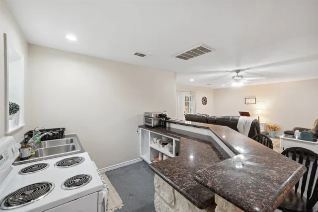 $699,000 | 740 Bridget Avenue, Buffalo, TX 75831