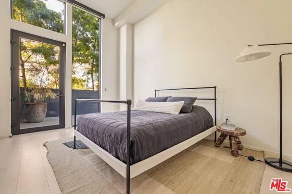 $13,000 | 4118 Wade Street, Los Angeles, CA 90066