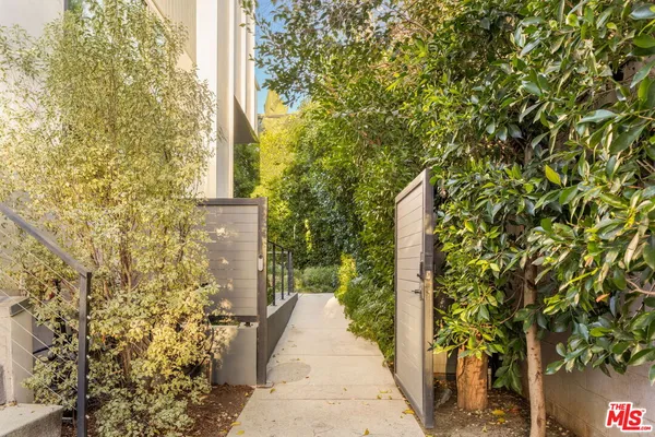 $13,000 | 4118 Wade Street, Los Angeles, CA 90066