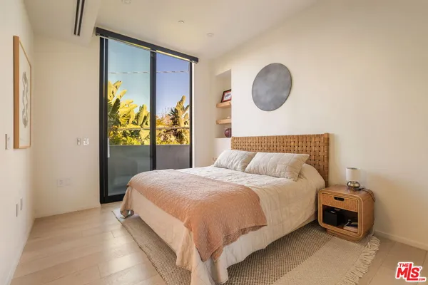 $13,000 | 4118 Wade Street, Los Angeles, CA 90066