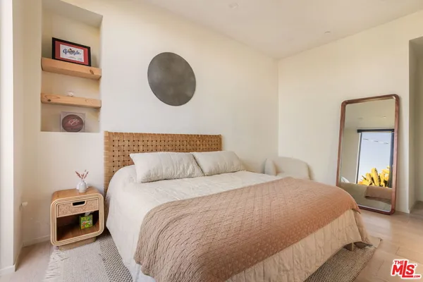 $13,000 | 4118 Wade Street, Los Angeles, CA 90066