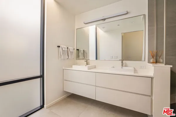 $13,000 | 4118 Wade Street, Los Angeles, CA 90066