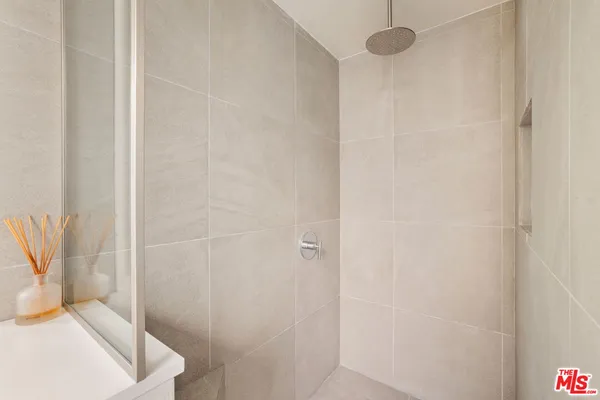 $13,000 | 4118 Wade Street, Los Angeles, CA 90066