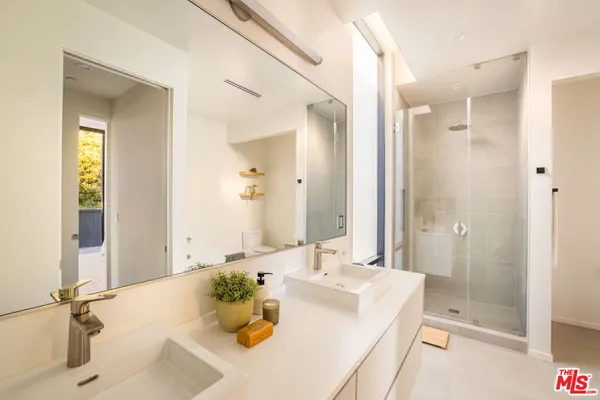 $13,000 | 4118 Wade Street, Los Angeles, CA 90066