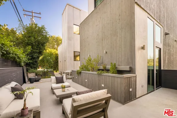 $13,000 | 4118 Wade Street, Los Angeles, CA 90066