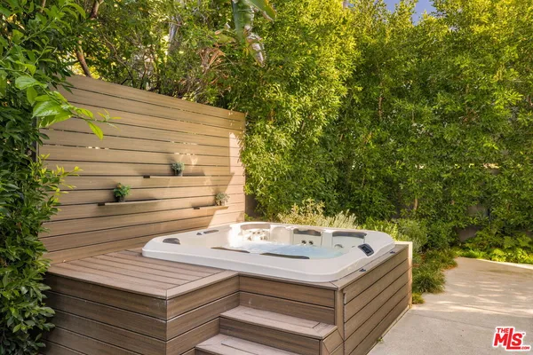 $13,000 | 4118 Wade Street, Los Angeles, CA 90066