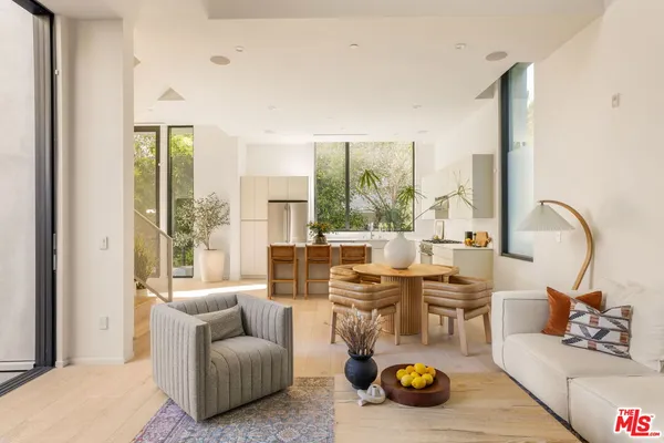 $13,000 | 4118 Wade Street, Los Angeles, CA 90066