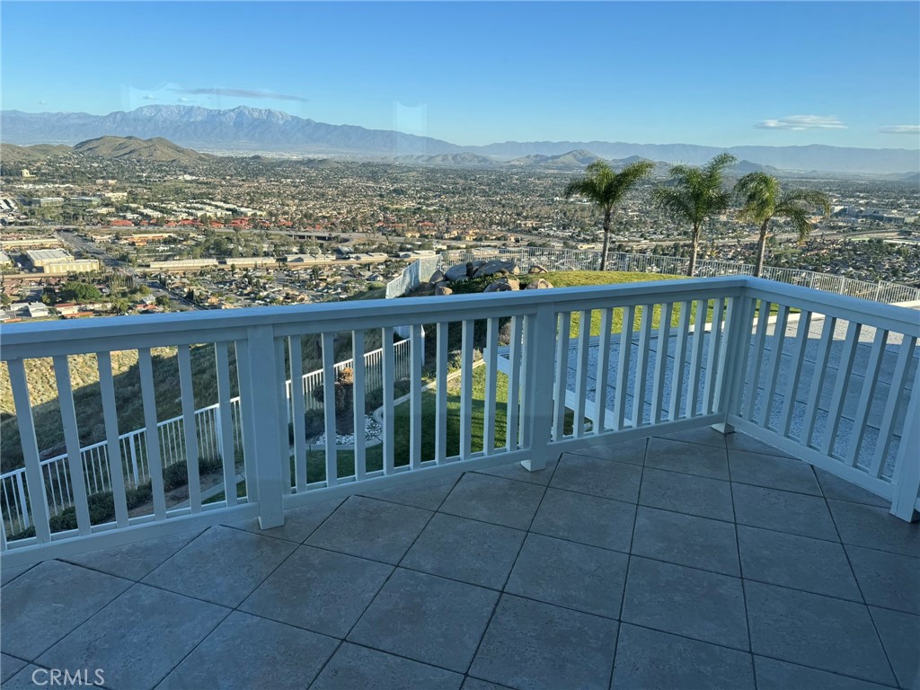 16253 Moon Bow Court Riverside, CA 92503 - Photo 12 of 54