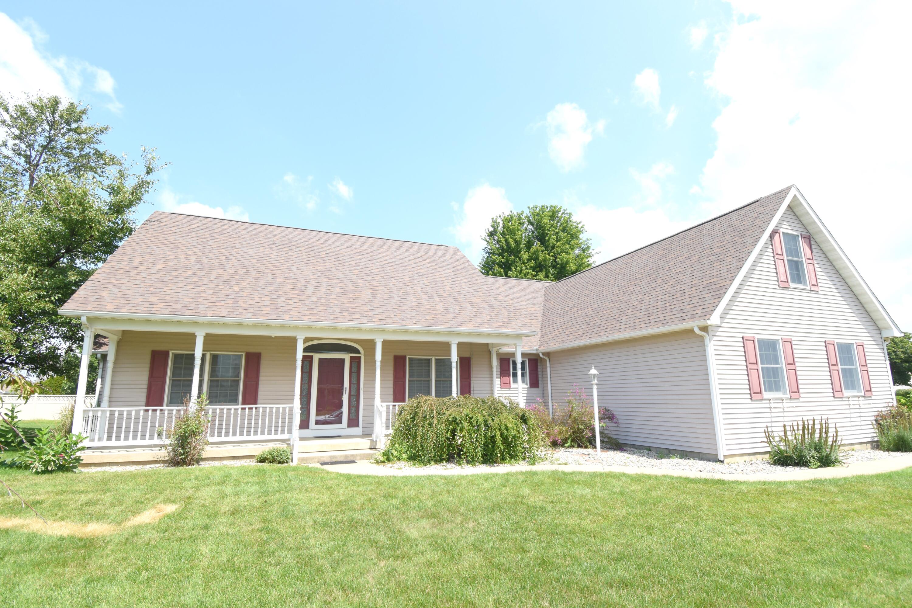 522 Pheasant Run Rensselaer, IN 47978 - Photo 3 of 56 3000x1999