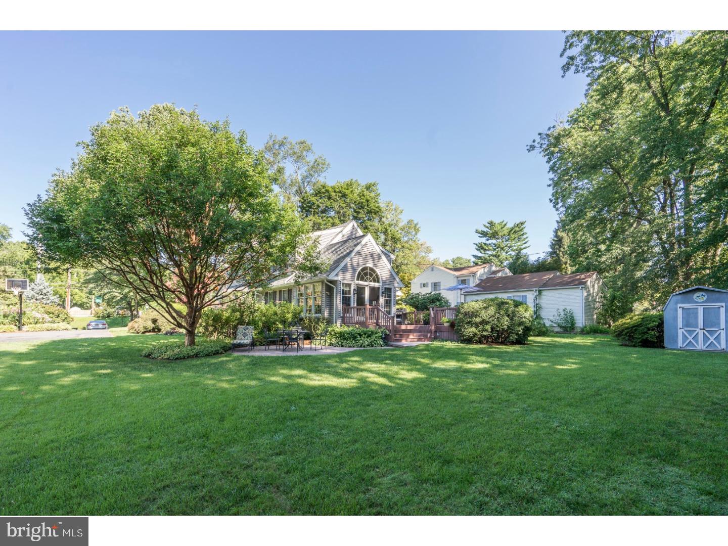 216 Brookhaven Road Wallingford, PA 19086 - Photo 20 of 21 Side Yard