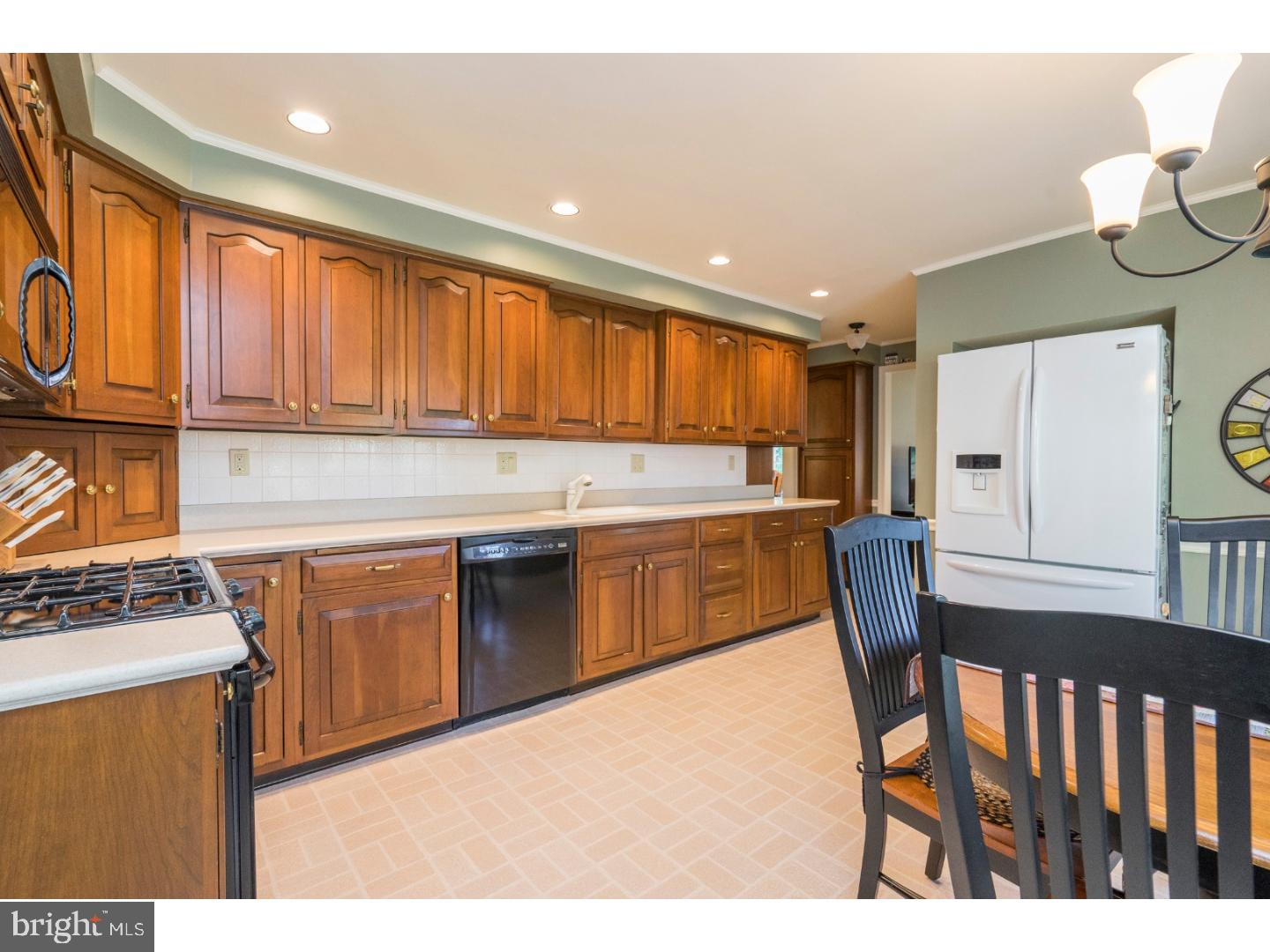 216 Brookhaven Road Wallingford, PA 19086 - Photo 5 of 21 Kitchen