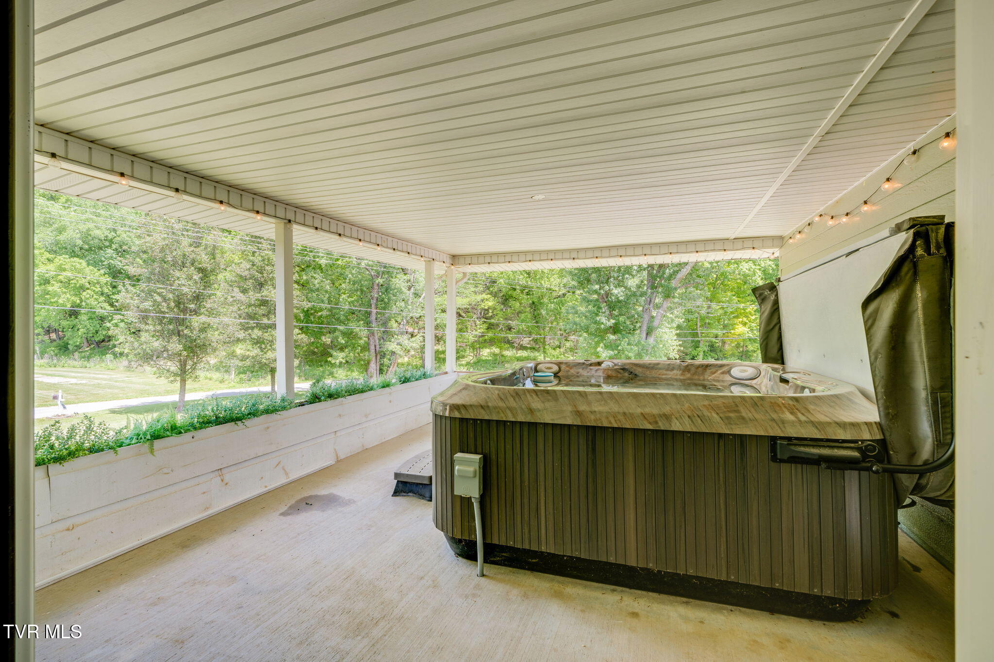 243 Judge Ben Allen Road Elizabethton, TN 37643 - Photo 37 of 58 035