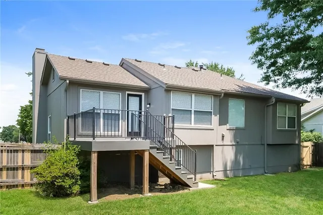 $2,595 | 2121 Southeast 7th Street, Lee's Summit, MO 64063