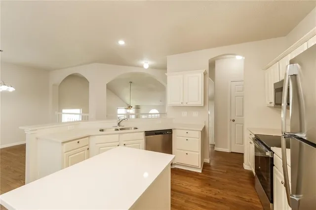 $2,595 | 2121 Southeast 7th Street, Lee's Summit, MO 64063