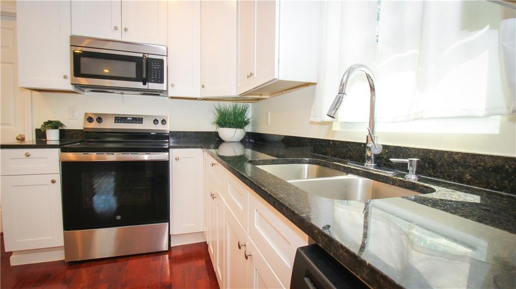 899 East Doyle Street Toccoa, GA 30577 - Photo 9 of 28