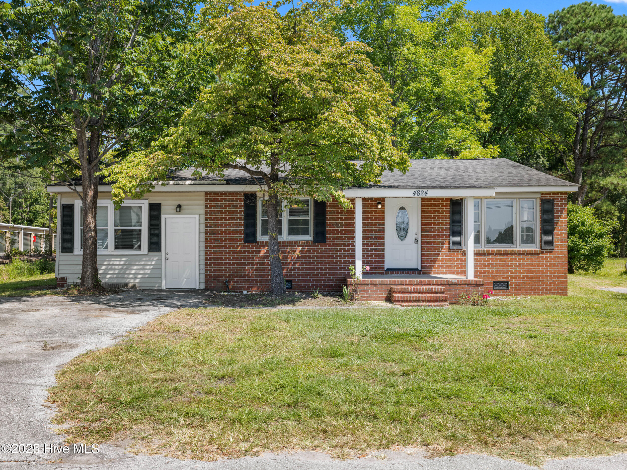 4824 Gum Branch Road Jacksonville, NC 28546 - Photo 1 of 39 Front of House