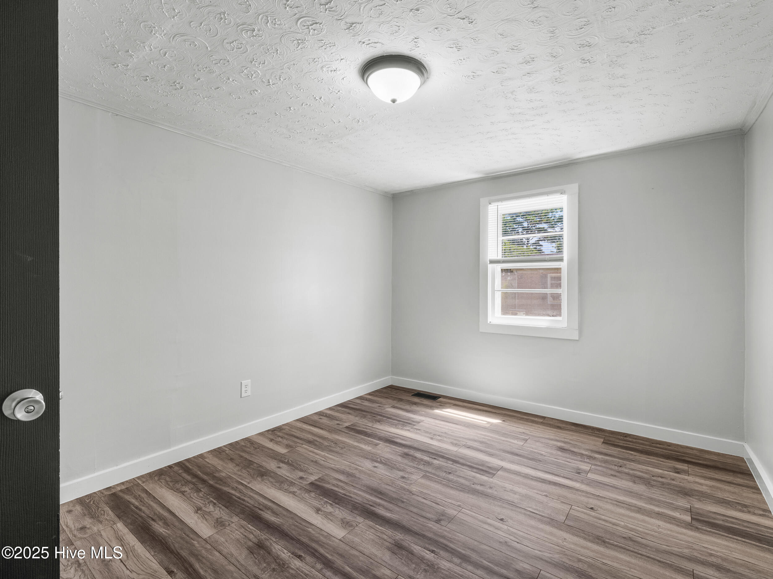 4824 Gum Branch Road Jacksonville, NC 28546 - Photo 23 of 39 025a5056