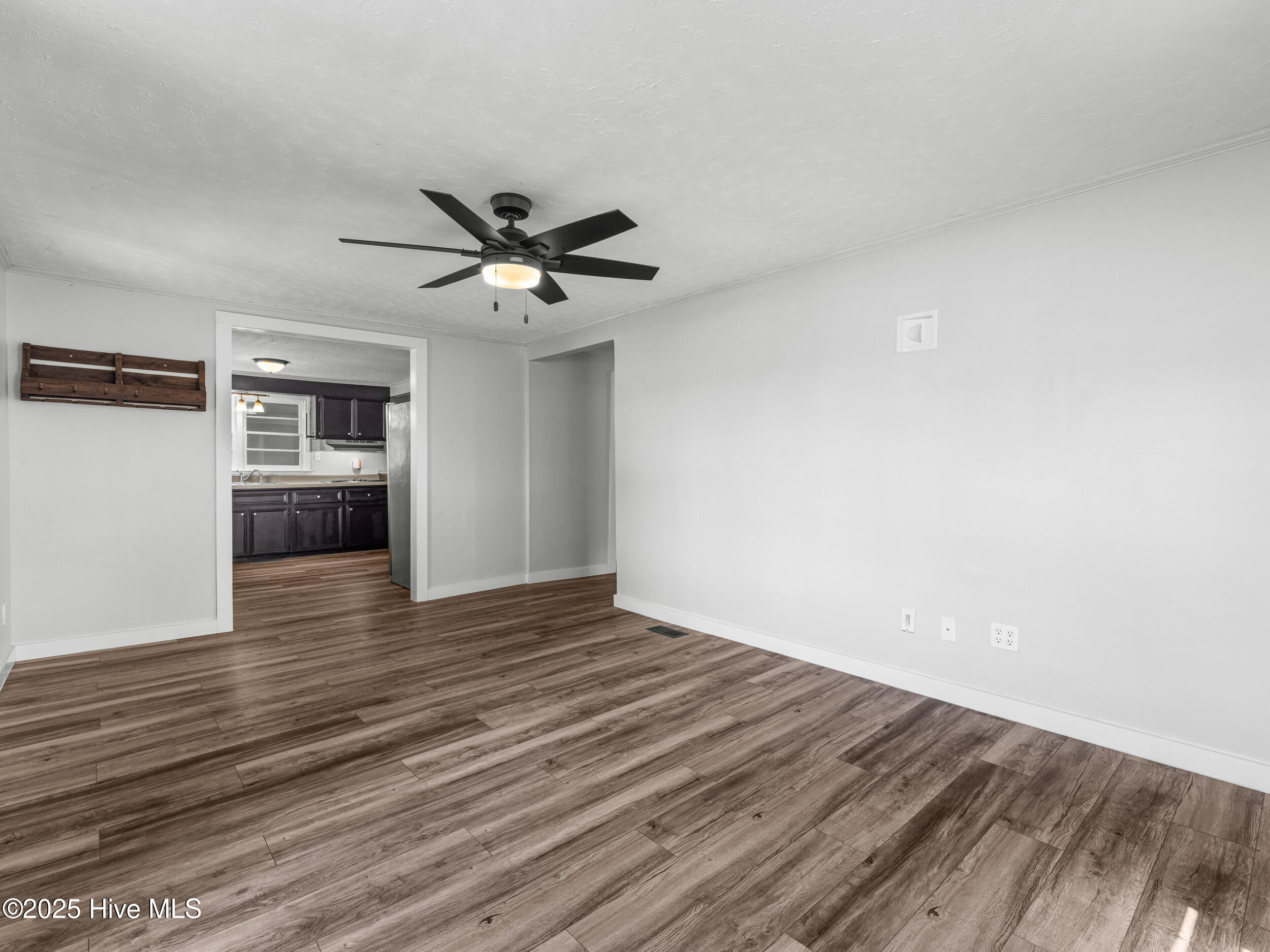 4824 Gum Branch Road Jacksonville, NC 28546 - Photo 8 of 39 025a4999