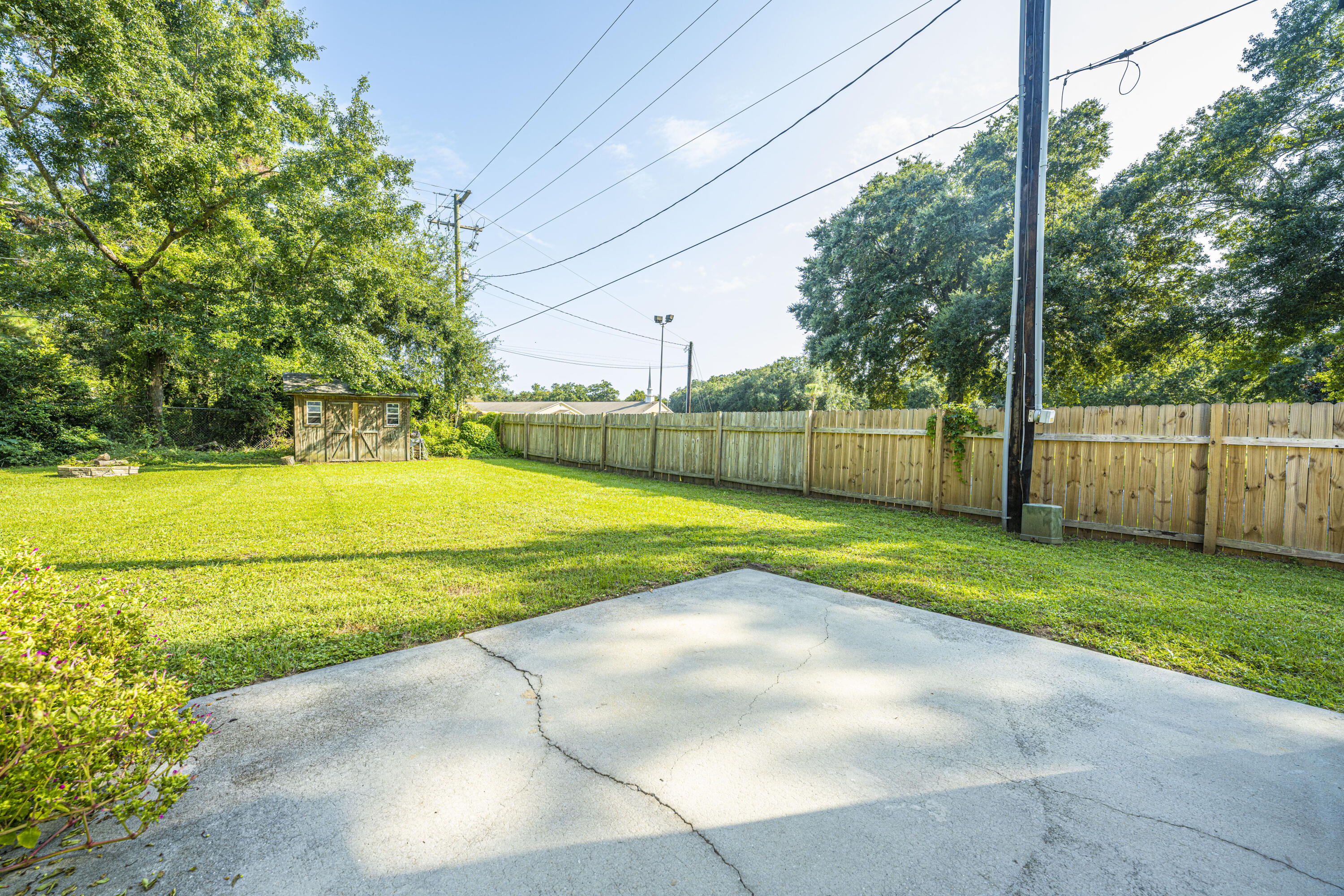 845 Fort Johnson Road Charleston, SC 29412 - Photo 23 of 28 23-Backyard1