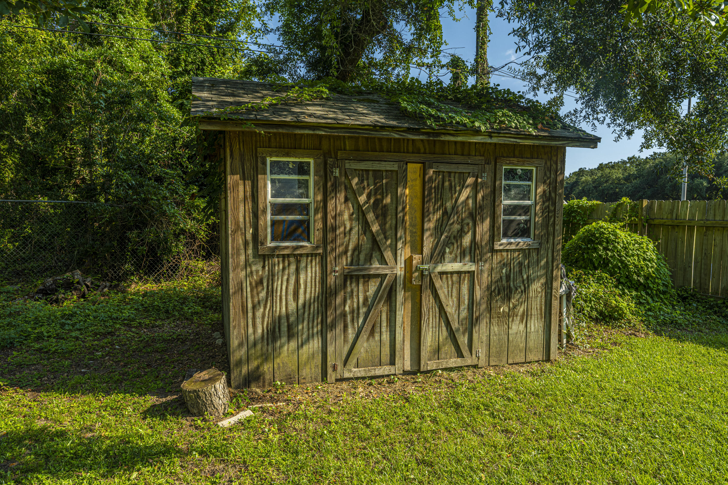 845 Fort Johnson Road Charleston, SC 29412 - Photo 26 of 28 26-Shed