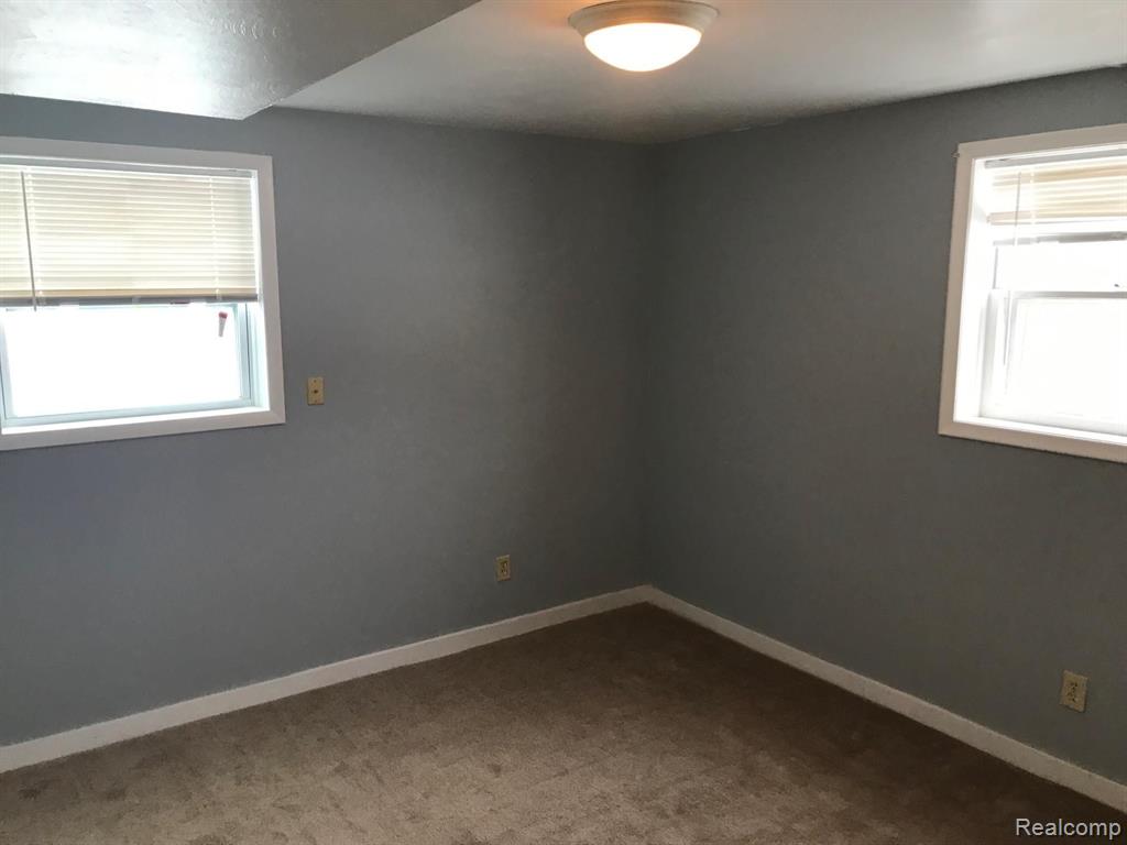 1648 Haslett Road East Lansing, MI 48823 - Photo 12 of 25