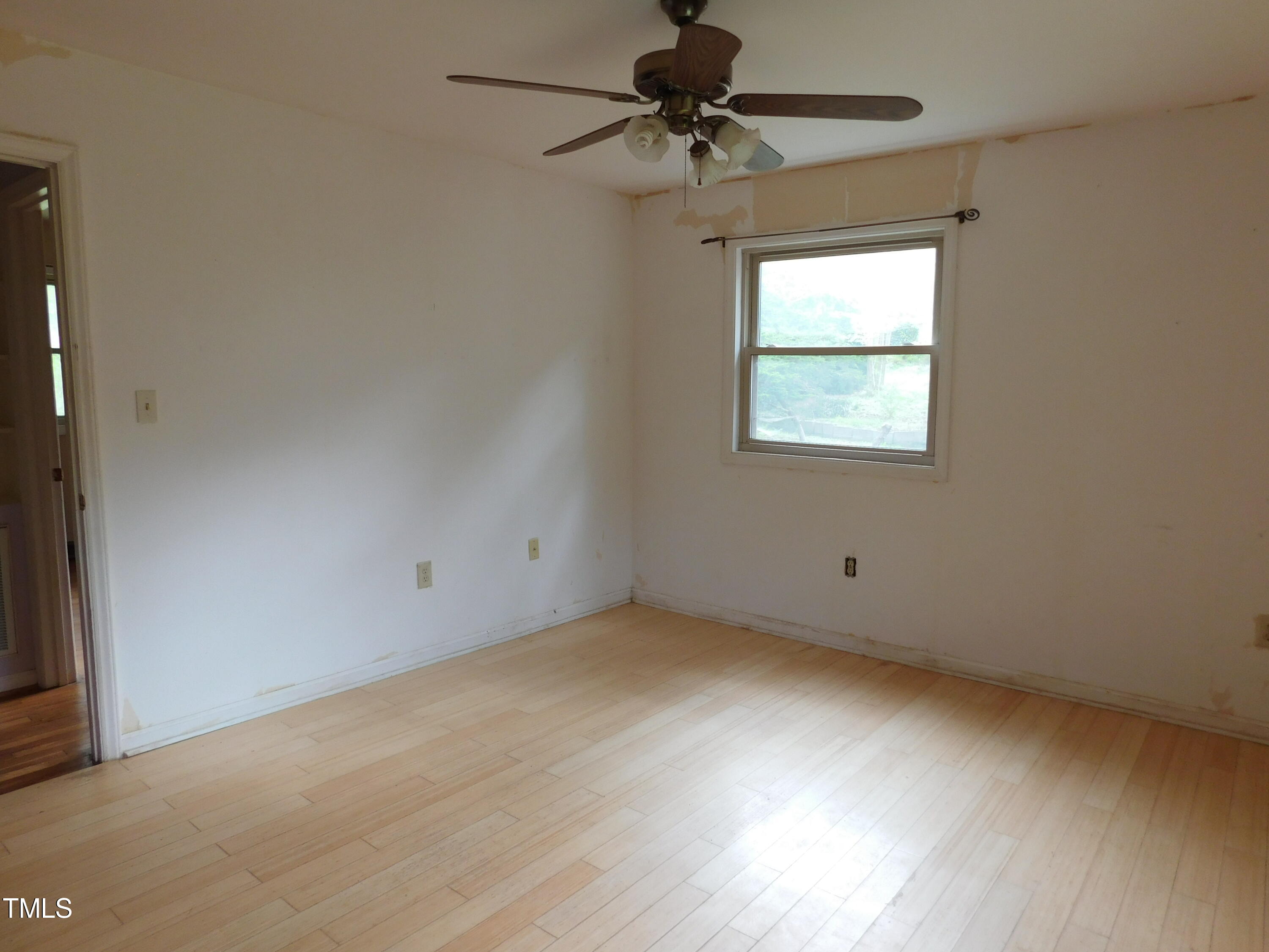 1133 Horseshoe Road Durham, NC 27703 - Photo 14 of 36 DSCN2713