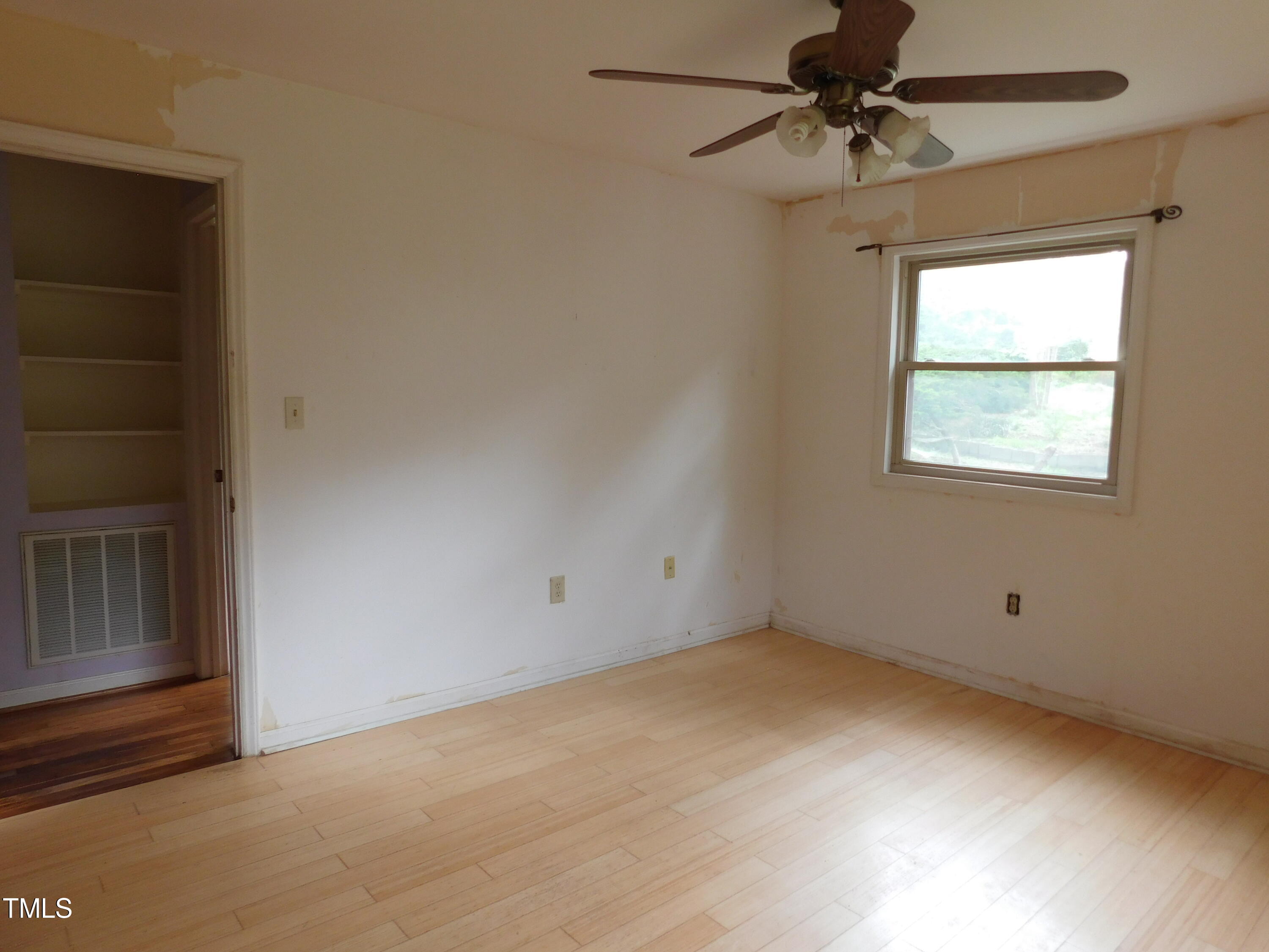 1133 Horseshoe Road Durham, NC 27703 - Photo 17 of 36 DSCN2712