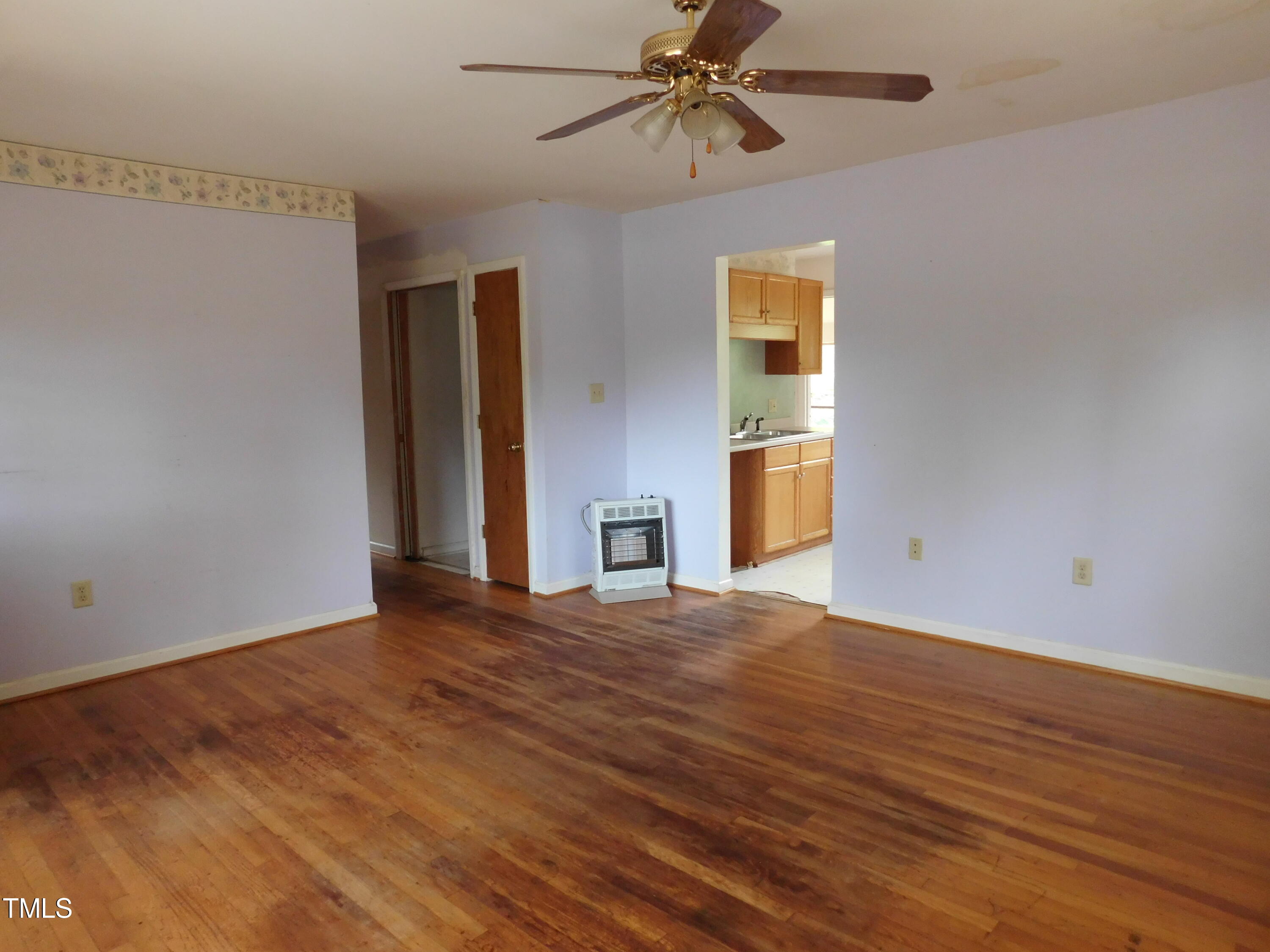 1133 Horseshoe Road Durham, NC 27703 - Photo 7 of 36 DSCN2718