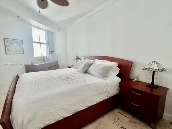 $3,900 | 9172 Collins Avenue, Unit 305, Surfside, FL 33154