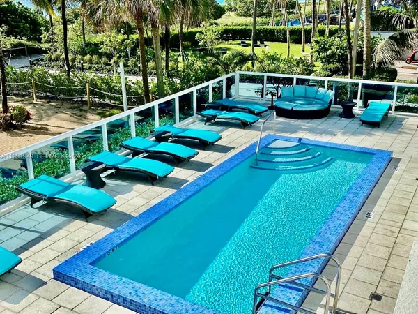 $3,900 | 9172 Collins Avenue, Unit 305, Surfside, FL 33154