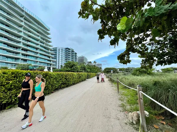 $3,900 | 9172 Collins Avenue, Unit 305, Surfside, FL 33154