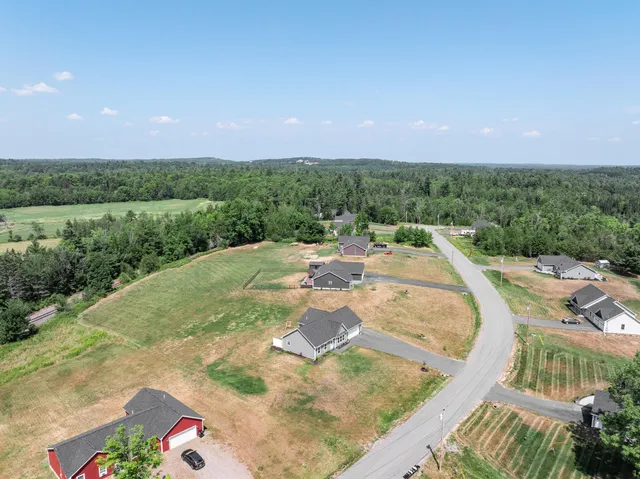 $459,900 | 26 Knl Crst Drive, Bangor, ME 04401