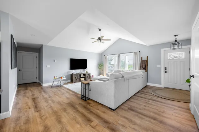 $459,900 | 26 Knl Crst Drive, Bangor, ME 04401