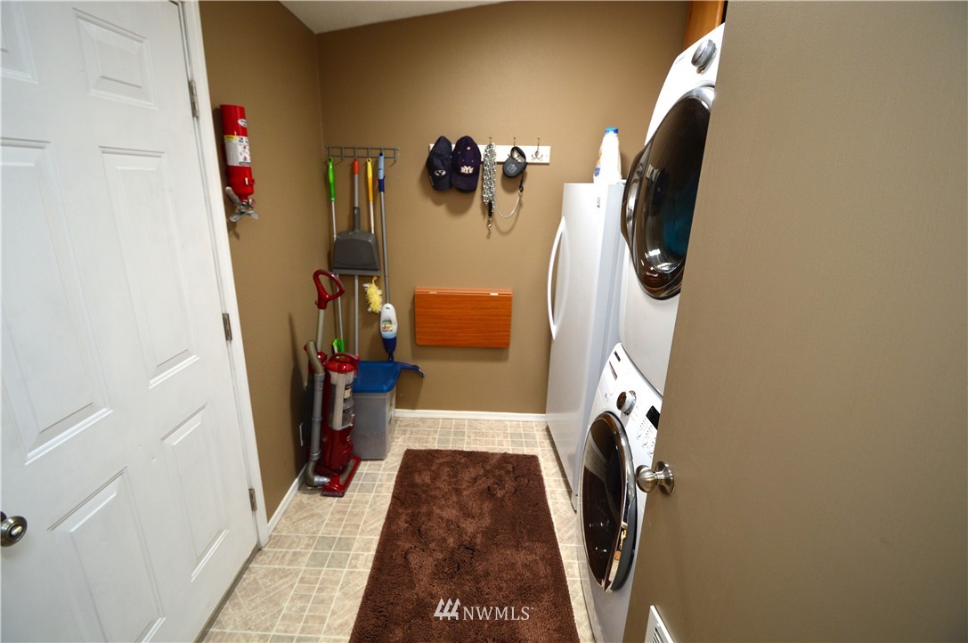 1457 Southwest Andrews Road Port Orchard, WA 98367 - Photo 13 of 25 Gallery Image 13
