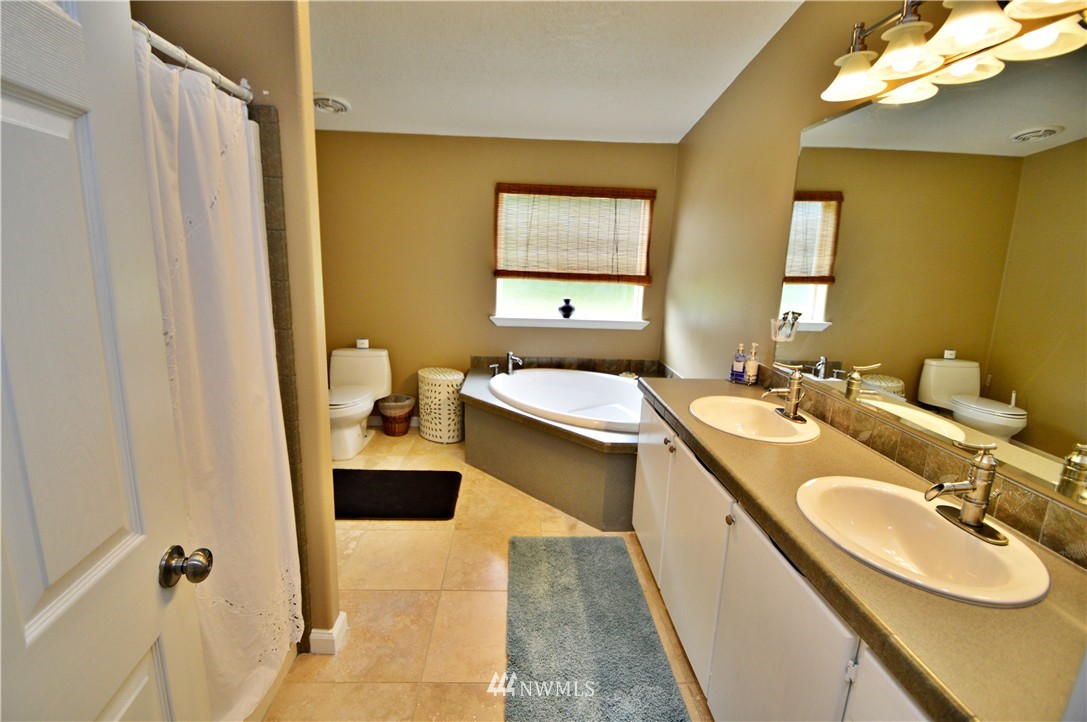 1457 Southwest Andrews Road Port Orchard, WA 98367 - Photo 15 of 25 Gallery Image 15