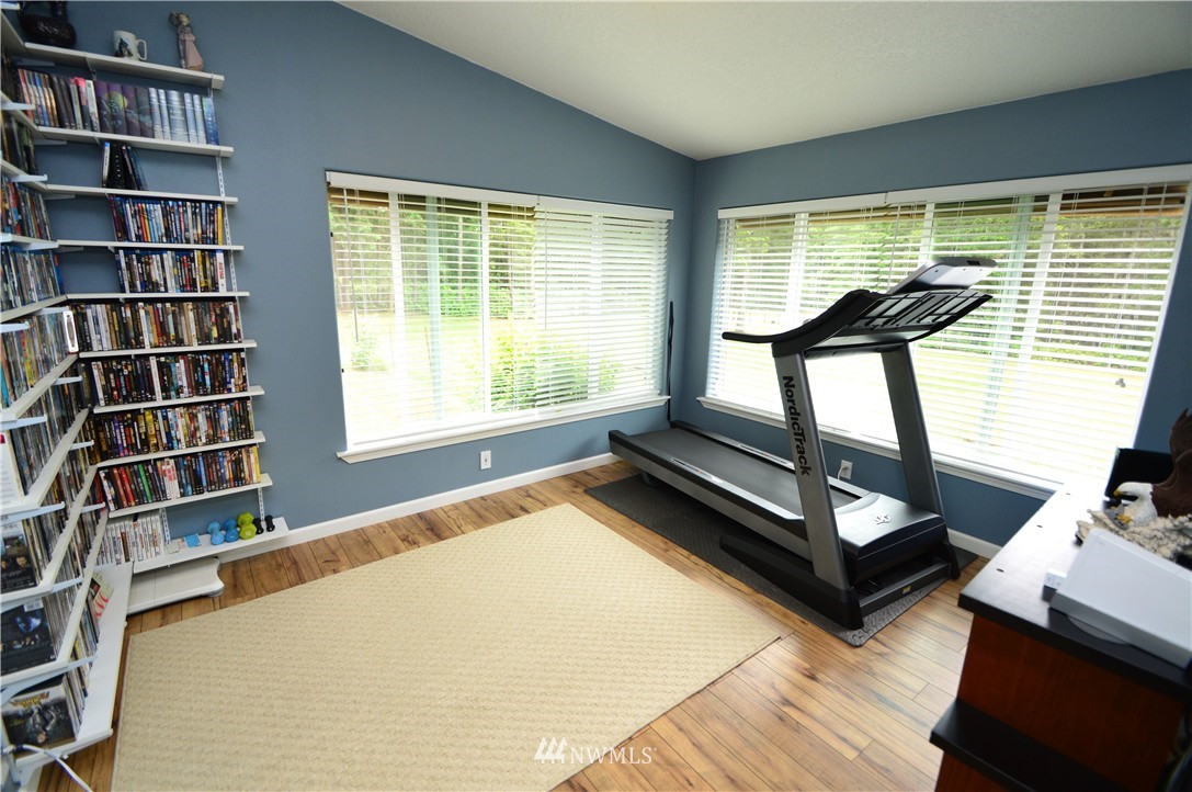 1457 Southwest Andrews Road Port Orchard, WA 98367 - Photo 17 of 25 Gallery Image 17