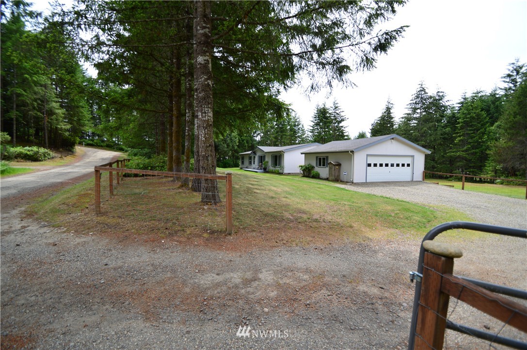 1457 Southwest Andrews Road Port Orchard, WA 98367 - Photo 5 of 25 Gallery Image 5