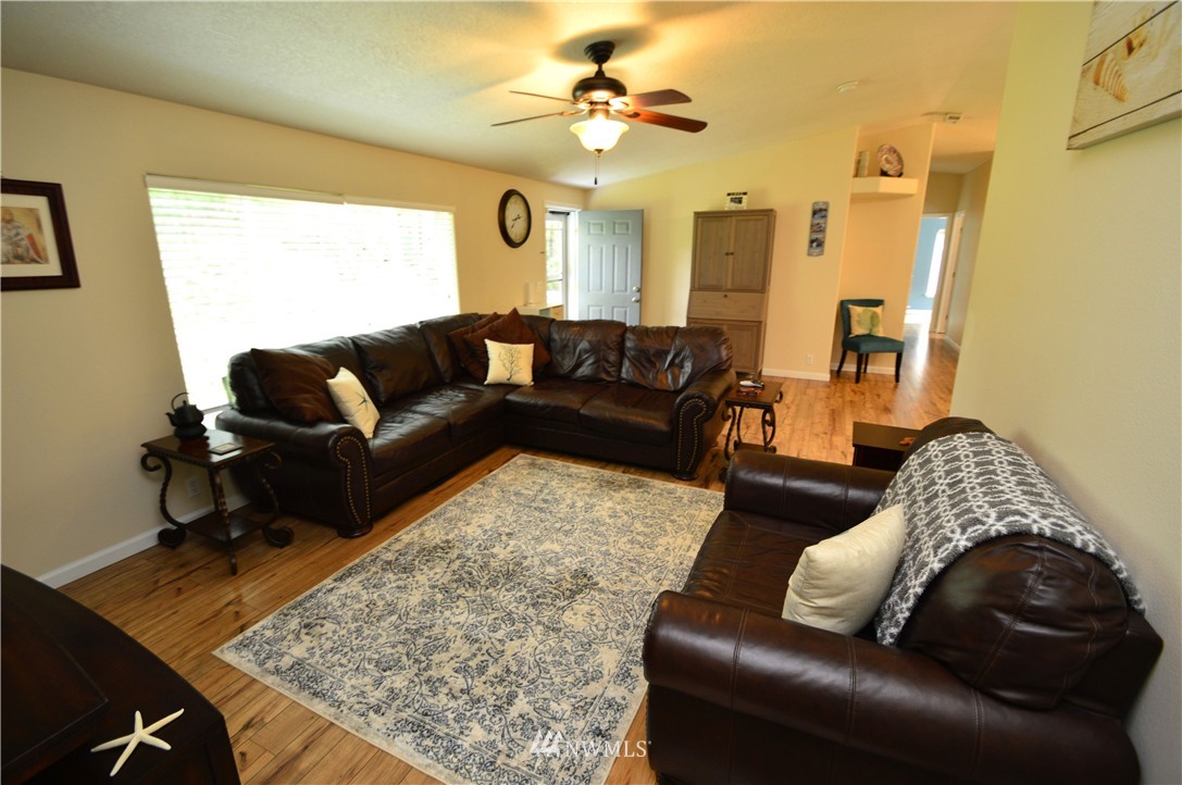 1457 Southwest Andrews Road Port Orchard, WA 98367 - Photo 7 of 25 Gallery Image 7