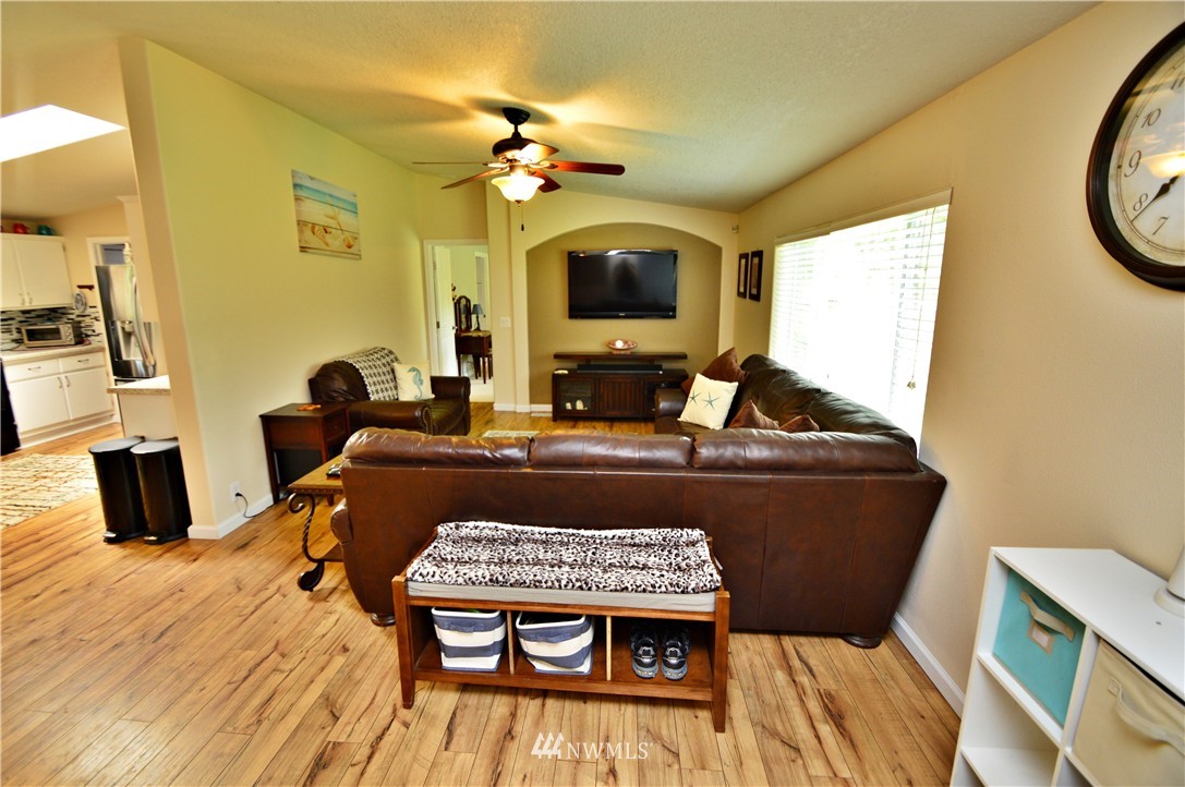 1457 Southwest Andrews Road Port Orchard, WA 98367 - Photo 8 of 25 Gallery Image 8