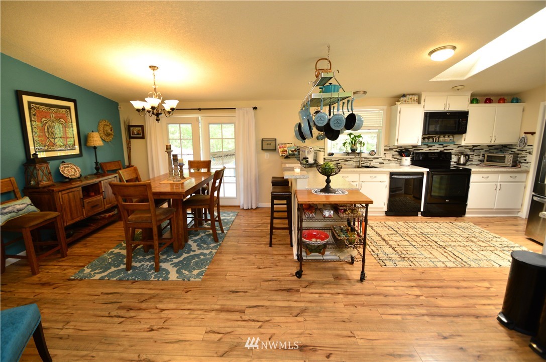 1457 Southwest Andrews Road Port Orchard, WA 98367 - Photo 9 of 25 Gallery Image 9