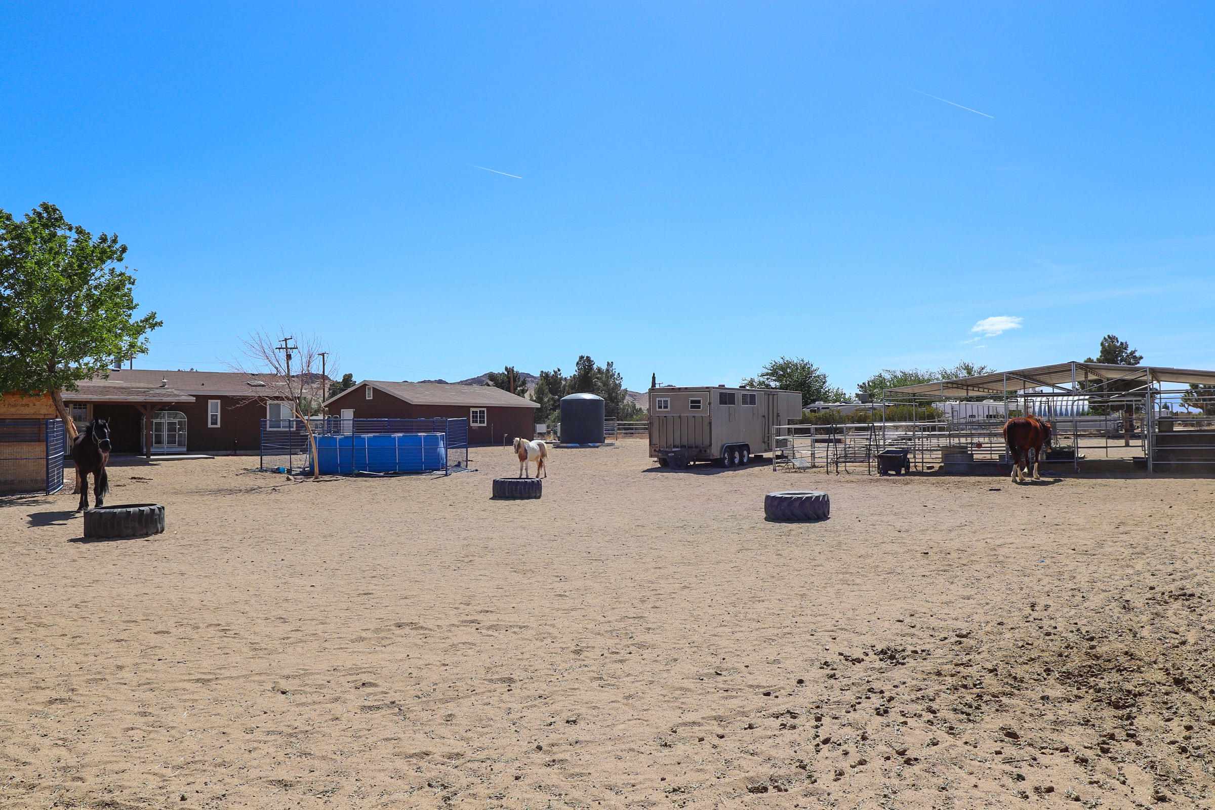 4647 Montiverde Road Mojave, CA 93501 - Photo 26 of 30 a view of a road with a building in the background