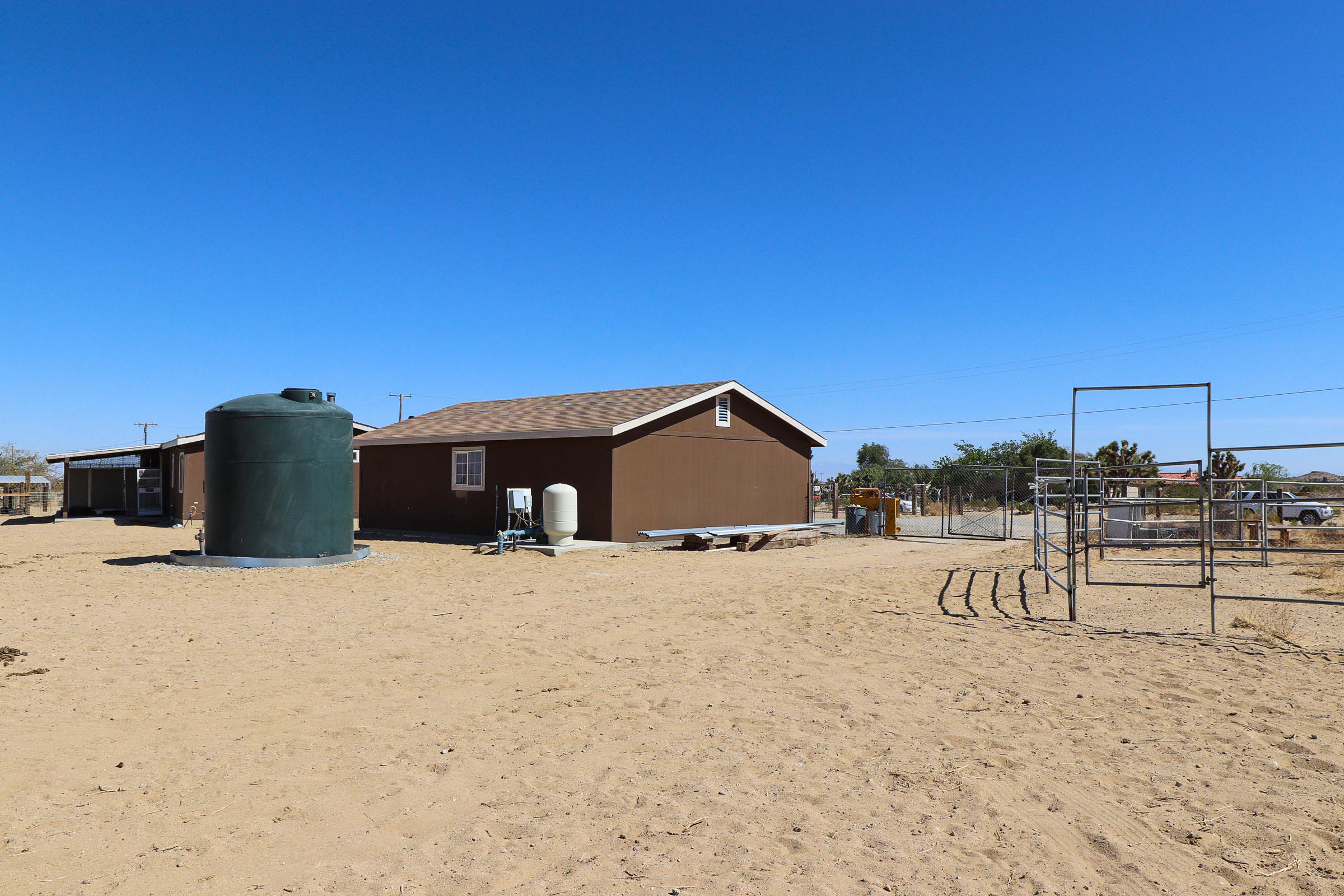 4647 Montiverde Road Mojave, CA 93501 - Photo 30 of 30 a row of pool and patio