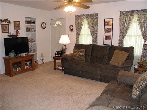 4188 River Road Hickory, NC 28602 - Photo 8 of 17 Gallery Image 8