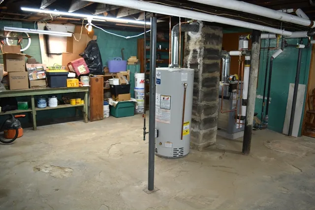 $304,900 | 92 Norman Street, West Springfield, MA 01089