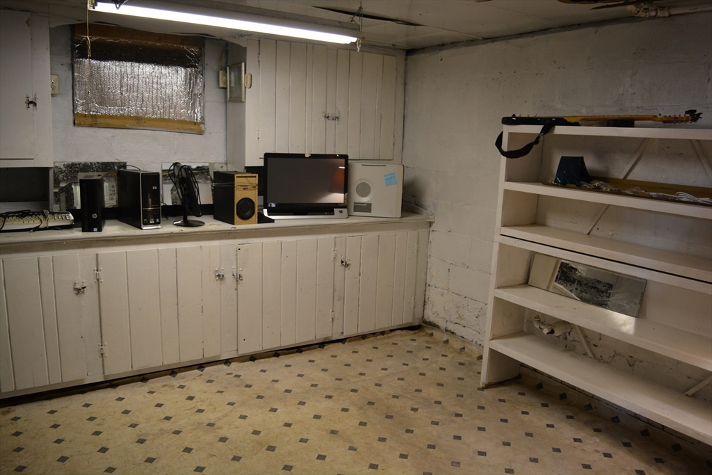 92 Norman Street West Springfield, MA 01089 - Photo 28 of 39