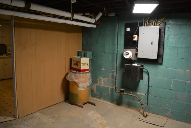 $304,900 | 92 Norman Street, West Springfield, MA 01089