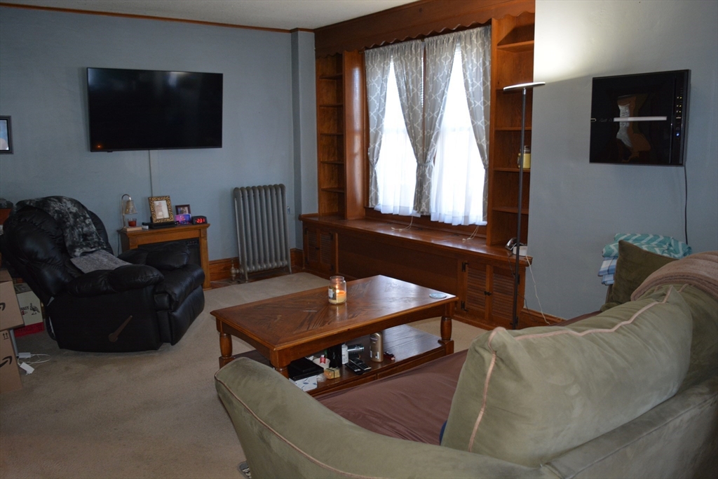 92 Norman Street West Springfield, MA 01089 - Photo 8 of 39