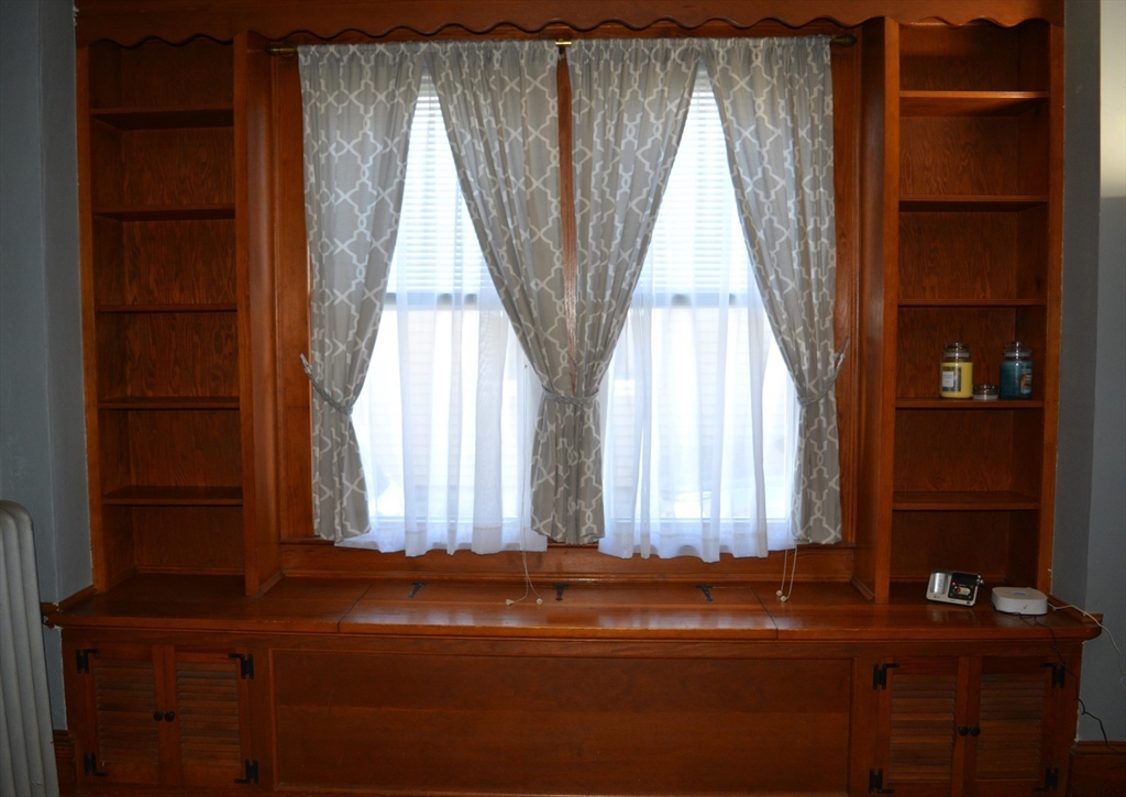 92 Norman Street West Springfield, MA 01089 - Photo 9 of 39