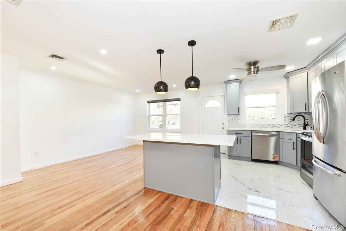 1510 Rica Place Valley Stream, NY 11580 - Photo 11 of 24